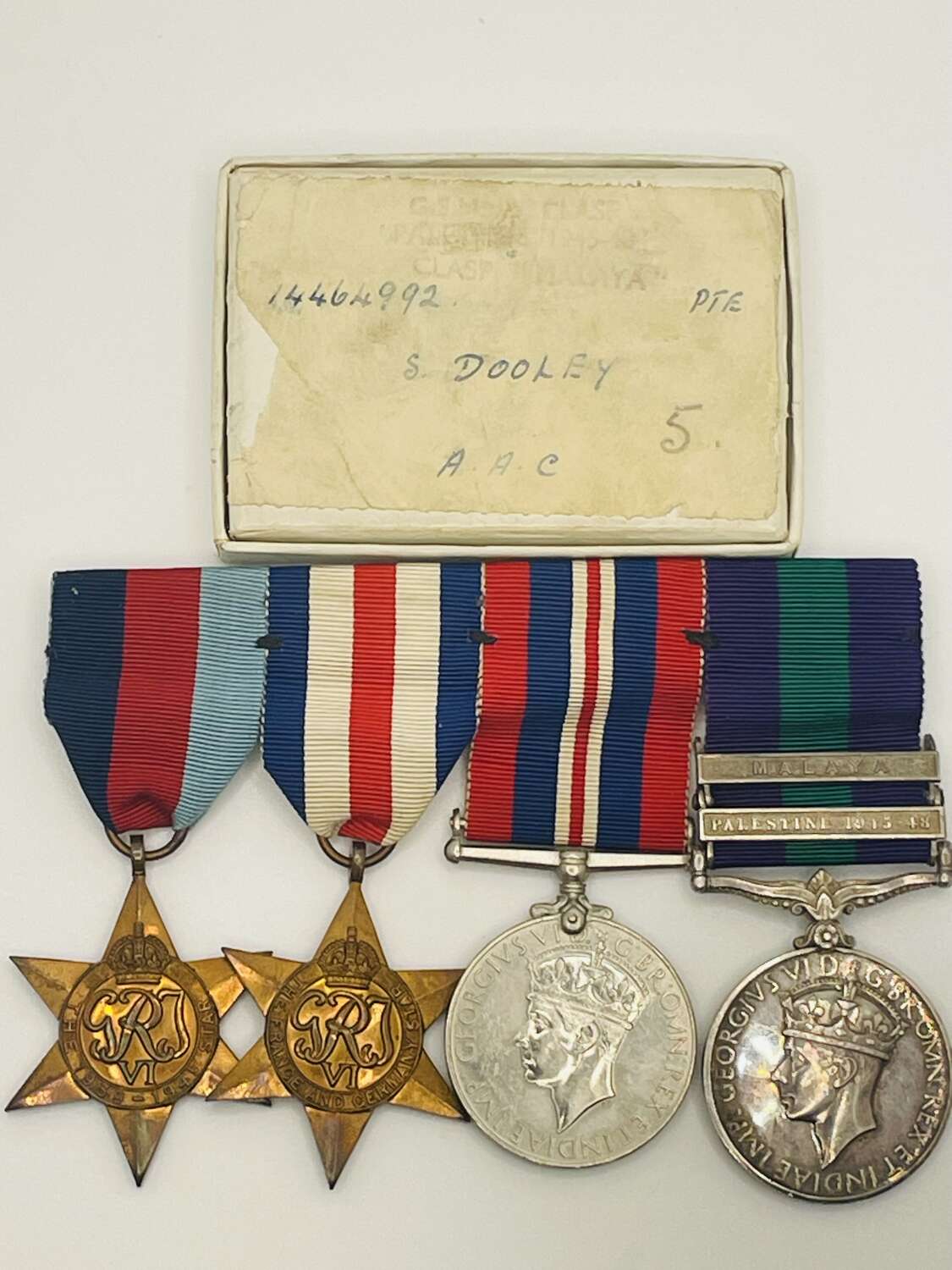 WW2 & Campaign Medal Group PARACHUTE REGT / ARMY AIR CORP